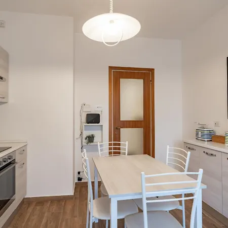 Isola - Near Viscontea Island דירה *