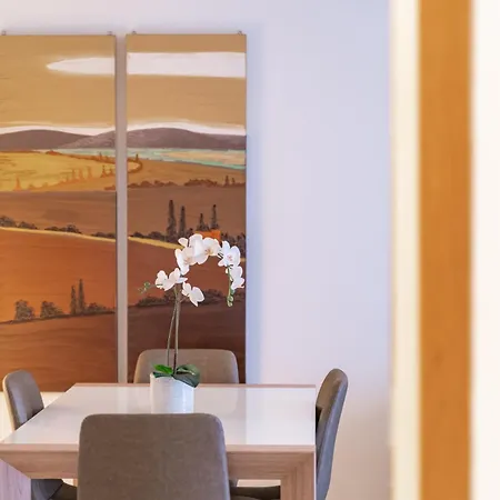 Isola - Near Viscontea Island דירה *