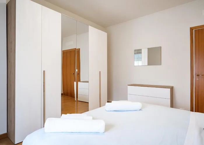 Isola - Near Viscontea Island Апартаменты *