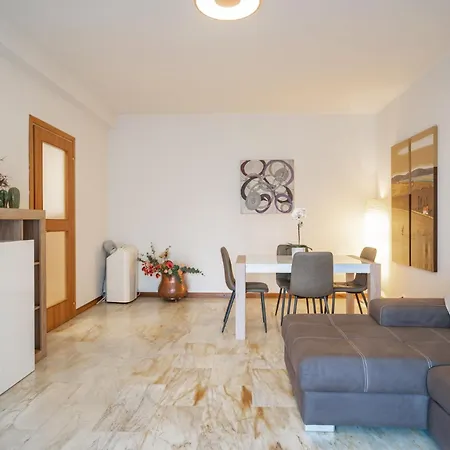 Isola - Near Viscontea Island Apartman