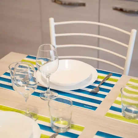 Isola - Near Viscontea Island Apartman