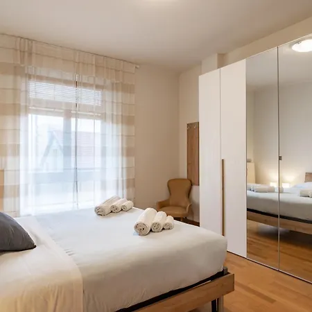 Isola - Near Viscontea Island Apartman *